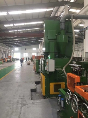 Небольшие отливки без проблем Получить Q327 Авточистка ржавчины Crawler Shot Blasting Machine