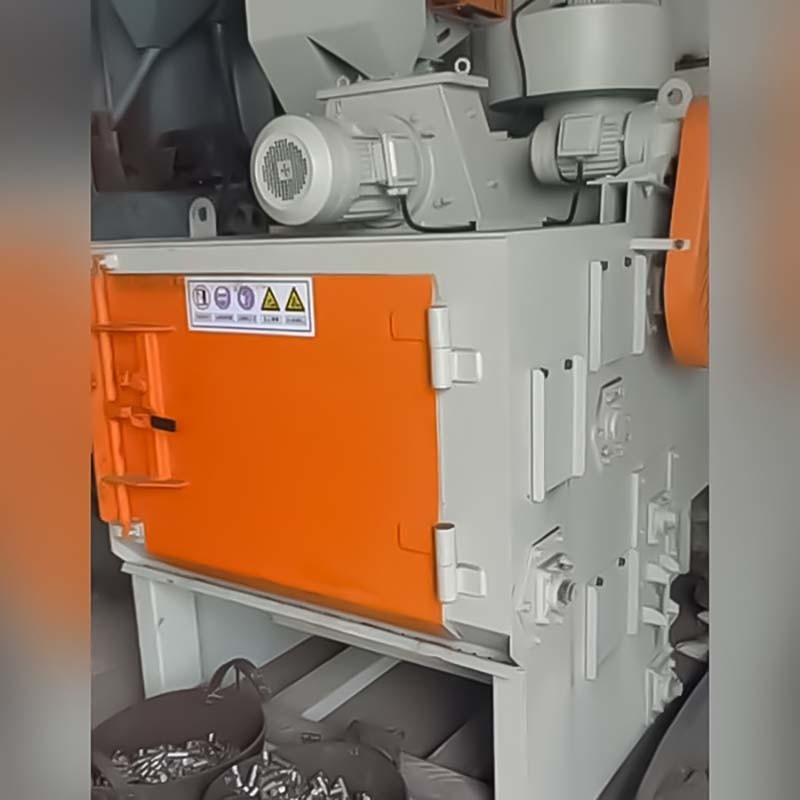 Предлагает один год послепродажного обслуживания для высокопроизводительной Crawler Shot Blasting Machine